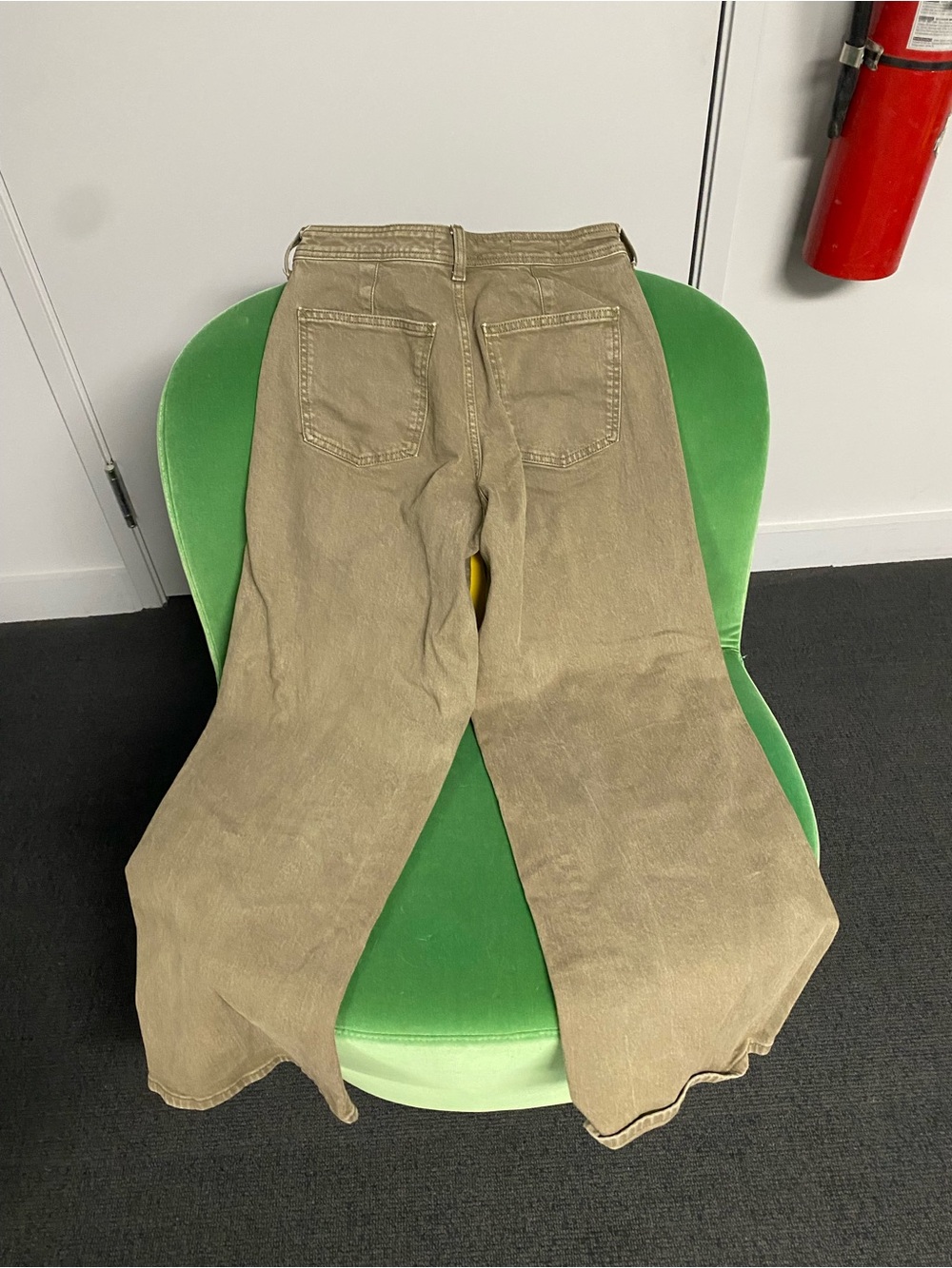 Universal Thread Women's Wide-Leg Jeans in Khaki